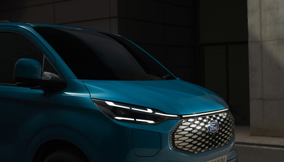 REKKEVIDDE: Beregnet rekkevidde for den elektriske utgaven av Custom er 380 km.