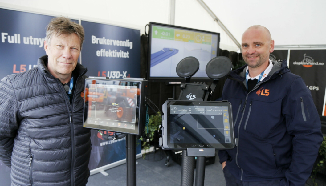 GOD STEKNING: L5 Navigation Norges Björn Blomquist (t.v.) og Espen Ellingsen på standen på MEFA 2022 i Stavanger.