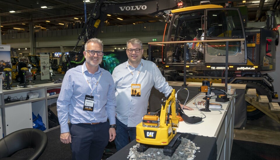 KOMMER: Nå kan Ellef Kure (t.v.) og Øyvind Hoel Fossen i Norsecraft Geo tilbud full integrasjon mellom Topcon og Cat.S