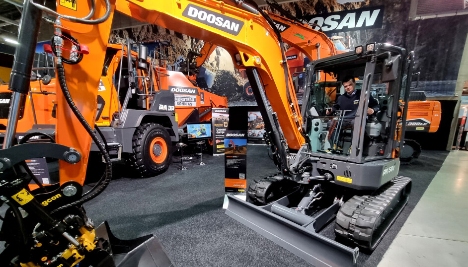 Produktansvarlig Anders Nordli hos Rosendal har stor tro på at denne nye modellen, DX50Z-7 vil slå an i det norske markedet.