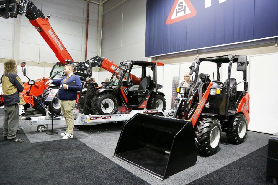 LITEN HJULLASTER: Modellen Manitou MLA 2-25H kom direkte fra fabrikken i Tyskland. Før ble maskinene produsert i USA.