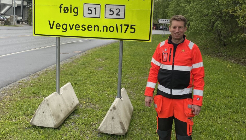 Statens vegvesen og Hæhre Entreprenør stenger E16 øst for Kvamskleiva i en uke fra onsdag 8. juni. Byggleder Edvin Rye i Vegvesenet sier det blir lokal omkjøring for kjøretøy under 3,5 tonn. Kjøretøy over 3,5 tonn må kjøre rv. 52 over Hemsedalsfjellet. Modulvogntog er henvist til å kjøre rv. 7 Hardangervidda.