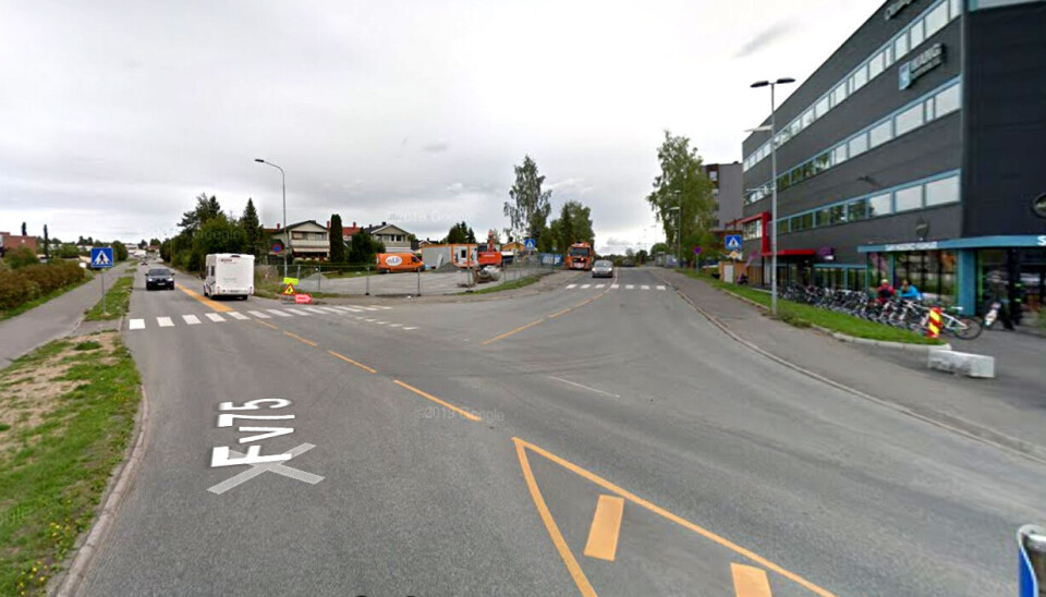 Ombyggingen av Knut Alvsons gate og ombyggingen av krysset med Kornsilovegen er utsatt. Ombyggingen av Knut Alvsons gate og ombyggingen av krysset med Kornsilovegen er utsatt.