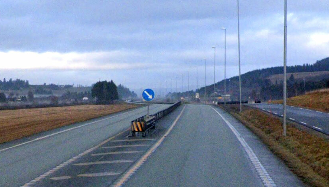 Det skal legges ny asfalt på E6 mellom Steinkjer og Mære. Foto: Google Street View