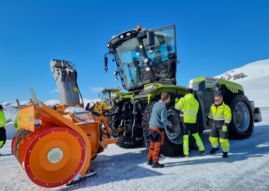 Kjøpte fire Claas Xerion til veidrift