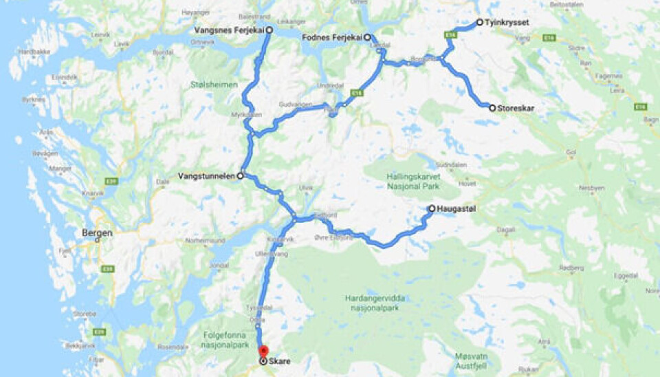 Kontrakten Presis Vegdrift har landet med Statens Vegvesen strekker seg over 10 kommuner i tre fylker. Riksveiene som kontrakten gjelder er markert med blått. Illustrasjon: Statens vegvesen