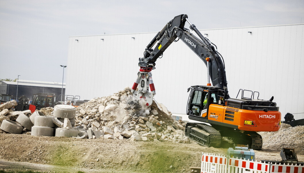 TUNGT: ZX390TC-7 er en maskin i 40-tonnsklassen, og designet for å håndtere tunge redskap. TUNGT: ZX390TC-7 er en maskin i 40-tonnsklassen, og designet for å håndtere tunge redskap.
