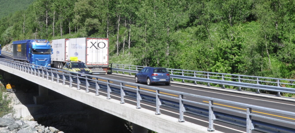 Riksvei mellom Øst- og Vestlandet åpnes for modulvogntog