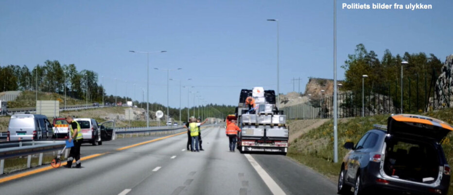 SHK opplyser at flere fagmiljøer var kritiske til å bygge smale firefelts motorveier der veiskulderbredden er nedskalert fra tre meter til to meter, med 110 km/t fartsgrense. Bildet er fra den omtalte dødsulykken.