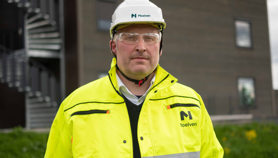 Administrerende direktør Frode Henning Killi i Moelven Byggmodul AS sier man ikke har noe annet valg enn å permittere slik markedet er nå.