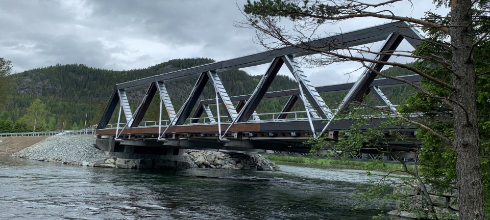 Stenger 14 fagverksbruer i tre