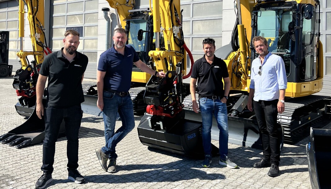 Fra venstre: Kenneth Folkvord (Rental.one), Trond Sandanger (Hesselberg), Kjetil Friestad (Rental.one) og Andreas Corwin (konsernsjef i AS Sigurd Hesselberg). Fra venstre: Kenneth Folkvord (Rental.one), Trond Sandanger (Hesselberg), Kjetil Friestad (Rental.one) og Andreas Corwin (konsernsjef i AS Sigurd Hesselberg).