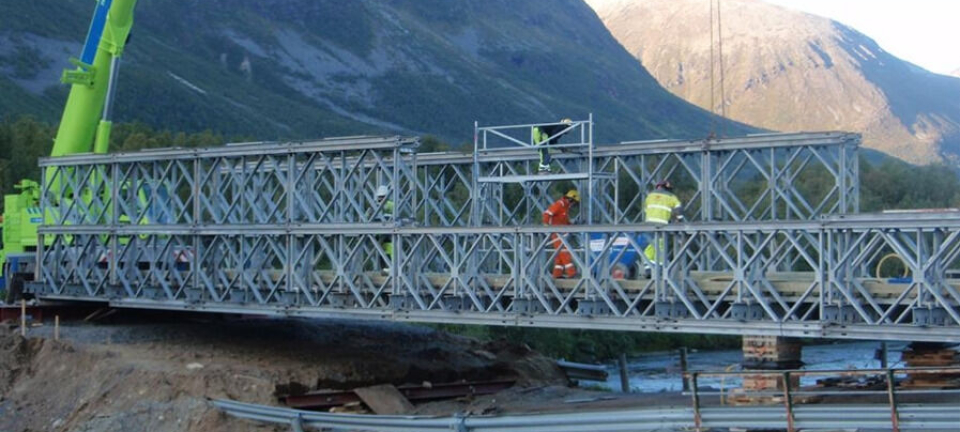 Setter opp erstatningsbruer