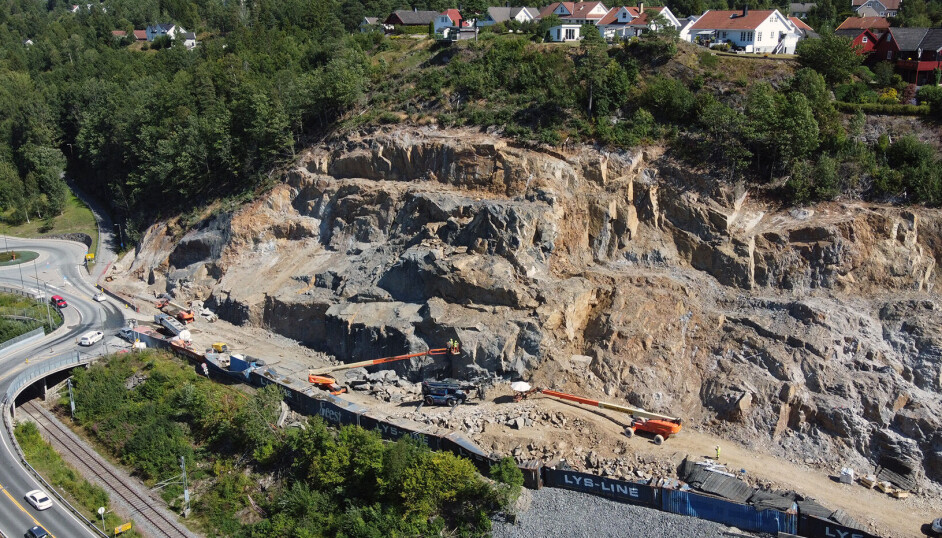 Det må fjernes «en god del ekstra masser» på dette fylkesveiprosjektet i Agder.