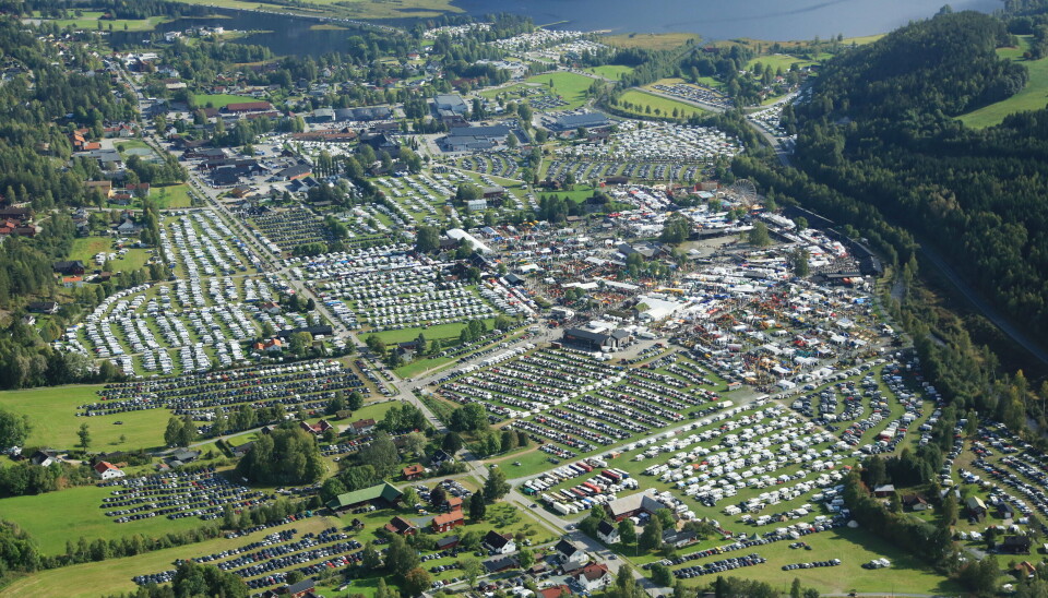 UTVIDES: Dyrsku'n i Seljord opplever mer pågang enn noensinne. I år vil området for anlegg (lengst til høyre og litt ned på bildet) utvides.