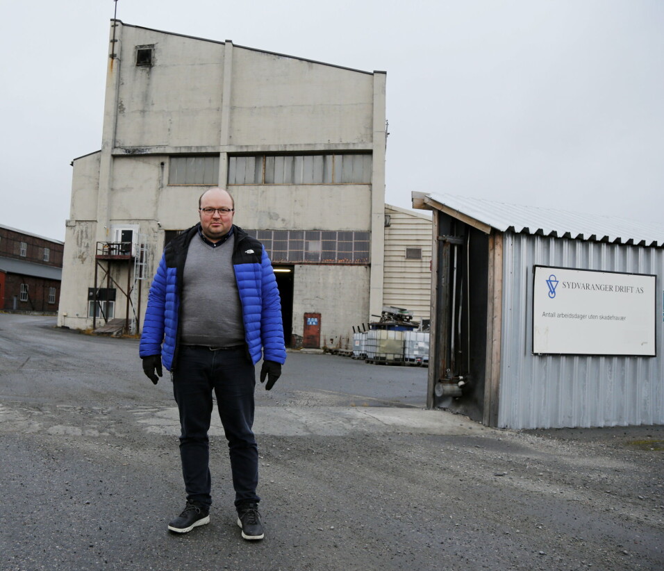 VELKOMMEN: Driftssjef Thomas Bækø er veldig glad for å få en så erfaren gruvesjef med på laget. Foto: Klaus Eriksen