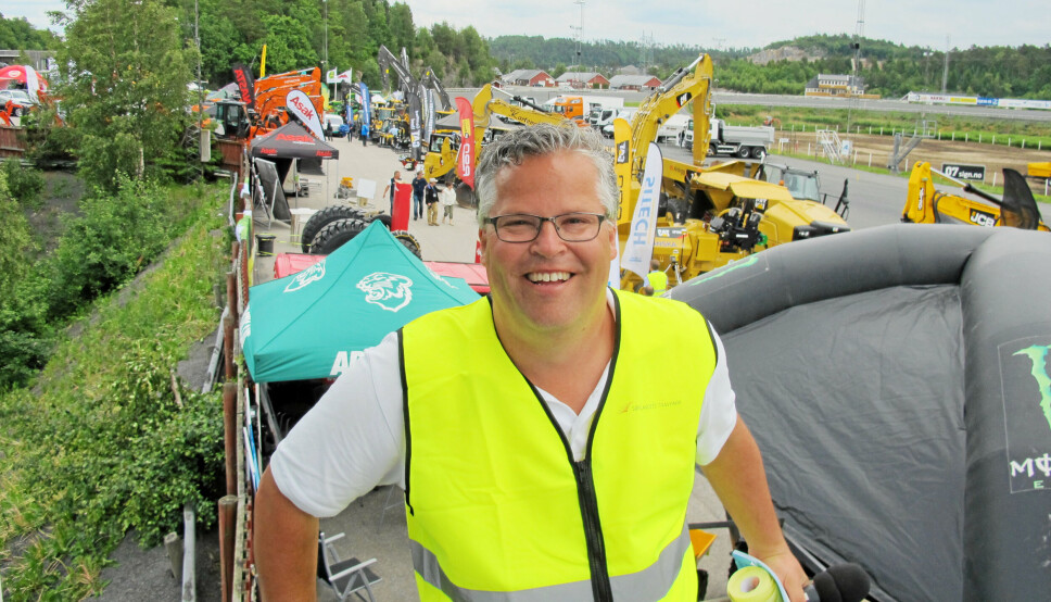 Messeansvarlig Ingvar Ludvigsen, melder om at ca. 60% av utstillerplassen for Anleggsmessa Sør 2023 er bestilt. Han regner med at alt er tatt før jul. Bilde fra 2020. Bak kan man se den lange utstillergaten.