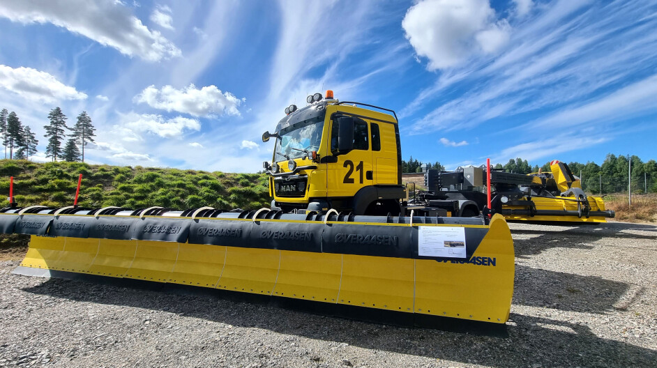 TG 4x4 trekkvogn for snøplog, sope- og blåsemaskin.