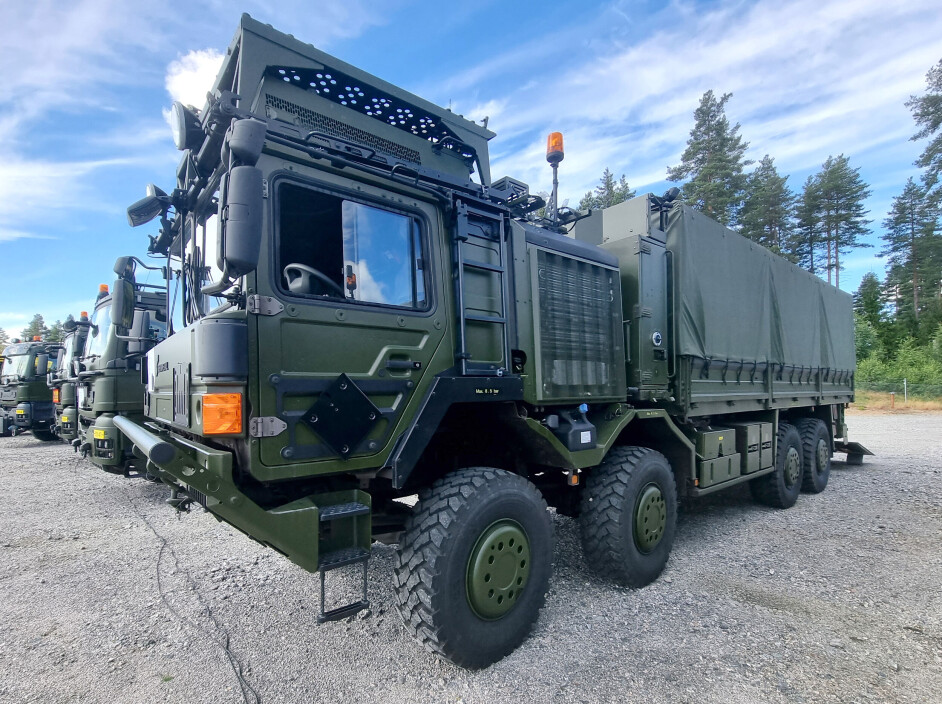 HX 8x8 lastevogn, bakløft.