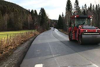 Utsetter asfaltering av fylkesveier på grunn av prisøkning