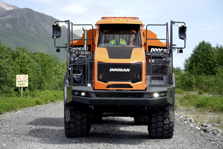 Forvogna er den samme som på 6x6-ene fra Doosan og Elnesvågen.