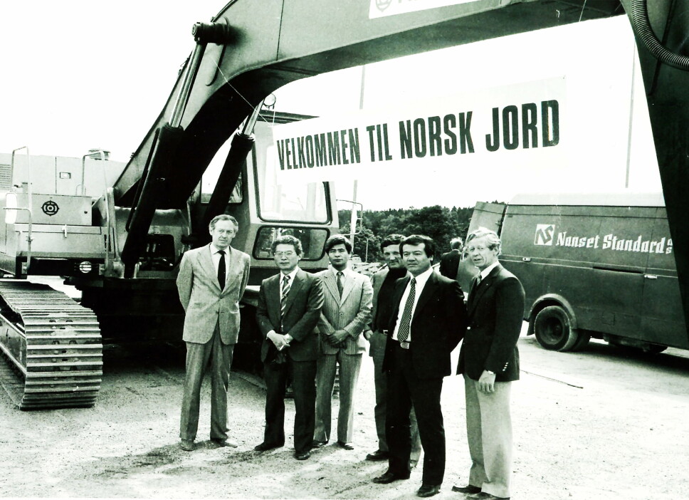 40 ÅR SIDEN: Fra da den første Hitachi-maskinen kom til Norge i 1982.