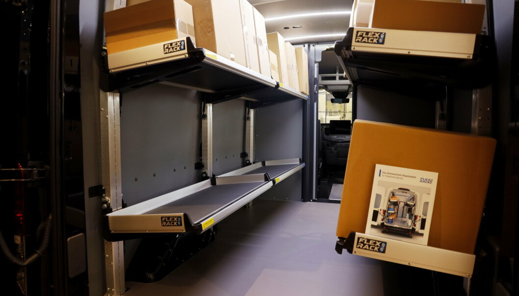 PAKKER: Etterhvert som vi bestiller mer og mer for hjemlevering er det viktig for budene å holde orden. Her kommer FlexRack 2.0 inn i bildet. PAKKER: Etterhvert som vi bestiller mer og mer for hjemlevering er det viktig for budene å holde orden. Her kommer FlexRack 2.0 inn i bildet.