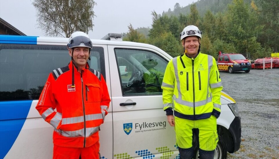 Indre Nordmøre-kontrakten: Leif Ivar Ansnes (til venstre), kontraktsleder Veidekke og Kjetil Okkenhaug, byggeleder i Møre og Romsdal fylkeskommune.