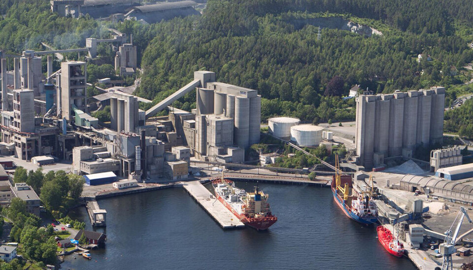 Miljødirektoratet endrer nå forurensningstillatelsen til Norcem Brevik i Porsgrunn, basert på en søknad og en høringsprosess. Endringene omhandler drift av anlegg for karbonfangst- og lagring (CCS).
