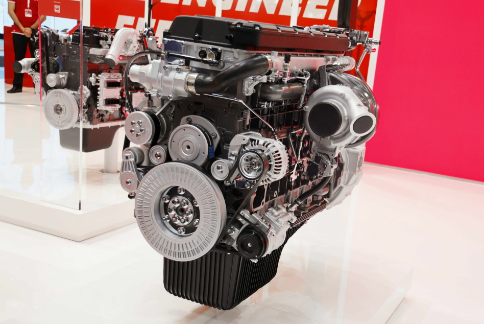 MULTIFUEL: Den nye XC13-motoren er designet for å kunne benytte ulike typer drivstoff. Motoren vil etter all sannsynlighet også enkelt kunne oppgraderes for å tilfredsstille de kommende Euro VII-kravene. Trolig vil motoren erstatte dagens Cursor 13-motor i Ivecos lastebiler.