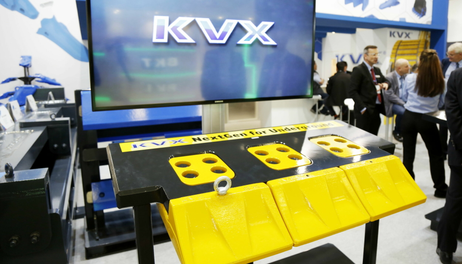 HELT NYTT: På Bauma i Tyskland 24.-30. oktober, var det verdenspremiere på den nye KVX-løsningen på skuffer som benyttes på maskiner under jord.