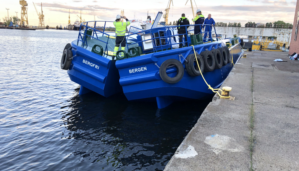 Testing av splittlekteren ved kai i Bergen.