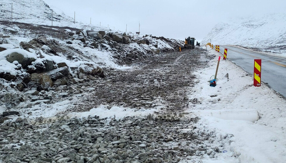 Det pågår omfattende veiarbeider med fresegate på rv. 52 Hemsedalsfjellet. Det krever nedsatt fartsgrense.