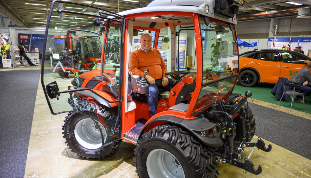 HYDROSTAT: Geir Einar Enersen i Lier Traktor har ventet på hydrostatdrift på traktorene fra Antonio Carraro lenge. Nå har det endelig kommet. HYDROSTAT: Geir Einar Enersen i Lier Traktor har ventet på hydrostatdrift på traktorene fra Antonio Carraro lenge. Nå har det endelig kommet.