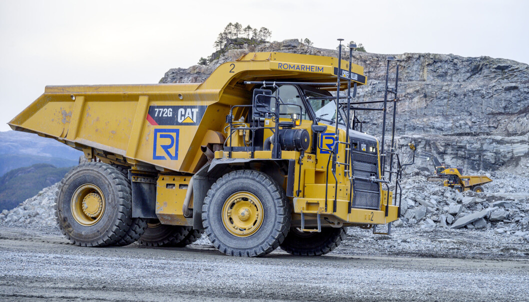 RUTE: Tipptruckene går i faste, definerte ruter fra stuffen og ned til sjakten. RUTE: Tipptruckene går i faste, definerte ruter fra stuffen og ned til sjakten.