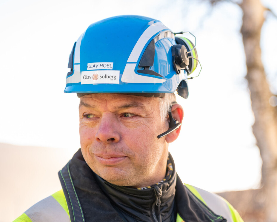 - Denne maskina brukes til alt, sier Olav Hoel, avdelingsleder for betong i Olav Solberg AS, om den nye Manitou-teleskoptrucken.