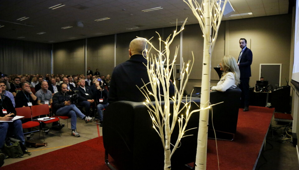 FOLKSOMT: Det var mange tilhørere på åpningsforedragene på årets konferanse.