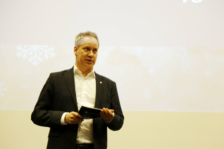 MER PENGER: Dagens samferdselminister Jon-Ivar Nygård (bildet) sier det bevilges mer penger til samferdsel nå enn da Ketil Solvik-Olsen var statsråd.