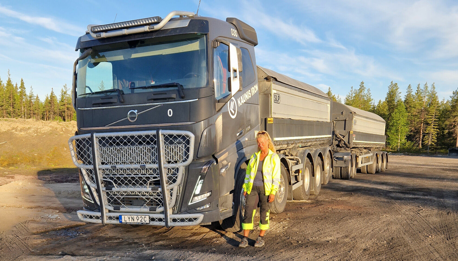 Annica Lindström, er fast sjåfør hos Kaunis Iron på 90-tonner. Det er det beste valget jeg har tatt, sier hun i en nyhetsmelding fra selskapet.