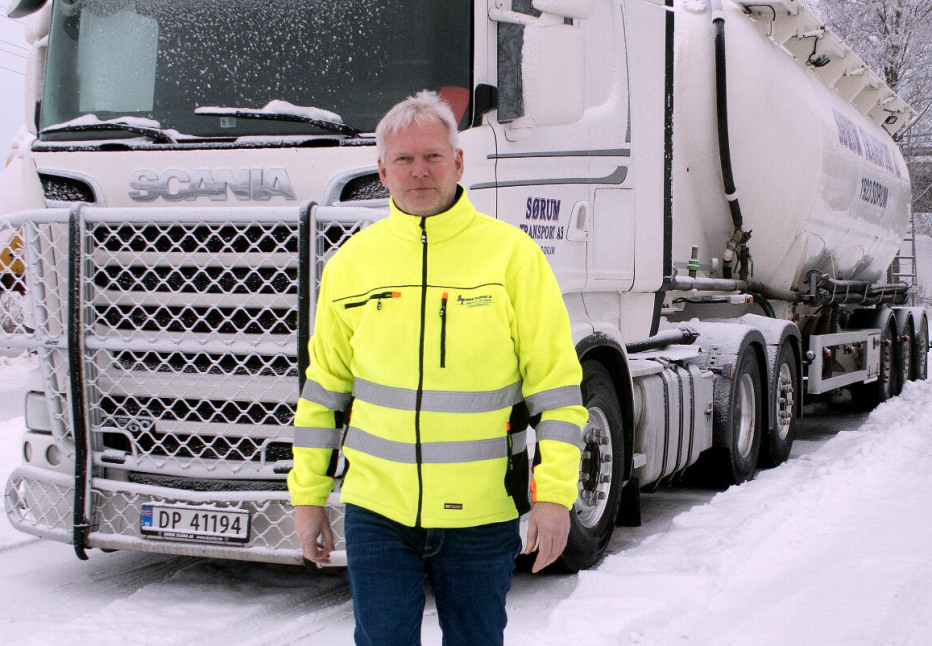 Harry Nilsen, daglig leder og eier i Sørum Transport, sier det var tid for at andre skulle overta nå. Bilde fra 2018.