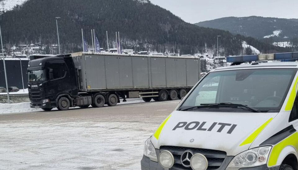 Dette polske vogntoget ble stoppet tirsdag denne uken på Gol. Sjåføren hadde promille på 0,5 og hadde ikke førerrett. Han opplyste at han manglet en legetest og derfor ikke hadde gyldig førerkort.