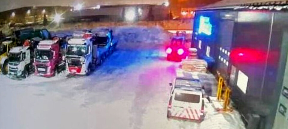 - Los ladrones tienen a alguien en la zona que vigila si los coches están aparcados fuera o dentro