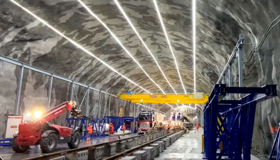 Skanska har kontrakt på å bygge tunnel mellom Huseby og Holsfjorden for ny vannforsyning til Oslo. Montering av TBM i fjellhall på Huseby på bildet.