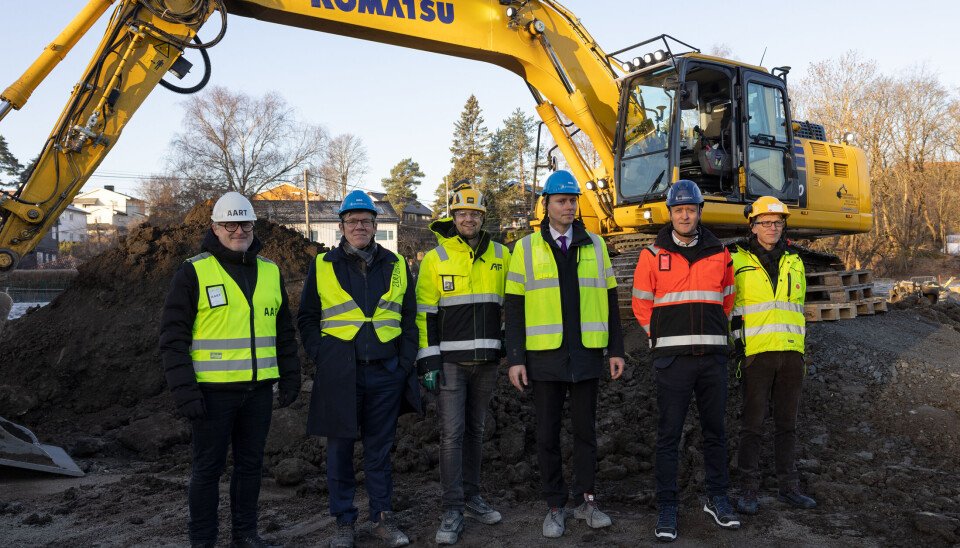 Thomas Pedersen fra AART architects (f.v.), rektor Svein Stølen fra Universitetet i Oslo, direktør Birger Kristiansen fra AF Byggfornyelse, forskning- og høyere utdanningsminister Ola Borten Moe, byggherredirektør Marius Tunstad fra Statsbygg og museumsdirektør Håkon Glørstad fra Kulturhistorisk museum. Thomas Pedersen fra AART architects (f.v.), rektor Svein Stølen fra Universitetet i Oslo, direktør Birger Kristiansen fra AF Byggfornyelse, forskning- og høyere utdanningsminister Ola Borten Moe, byggherredirektør Marius Tunstad fra Statsbygg og museumsdirektør Håkon Glørstad fra Kulturhistorisk museum.