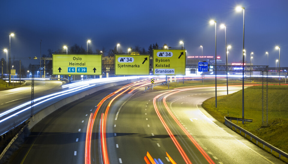 Bruksverdien av det norske veinettet fastsettes til 1 100 milliarder årlig. Her fra E6 Okstadbakken i Trondheim.