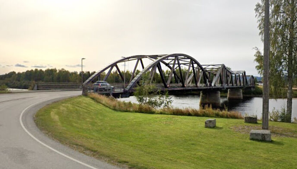 Flisa bru på fylkesvei 206 er siden i sommer stengt for all trafikk, bortsett fra gående, syklende og utrykningskjøretøy. Bilde fra september 2019.