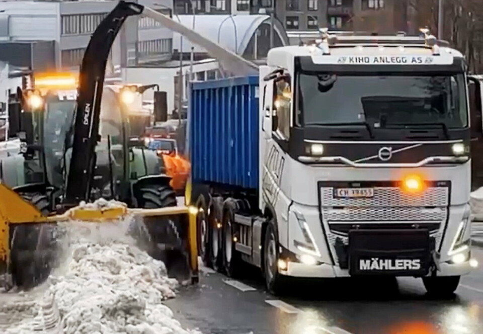 SPESIALISERT: Hadeland Maskindrift AS har spesialisert virksomheten sin på veivedlikehold, og gjerne i trange strøk.