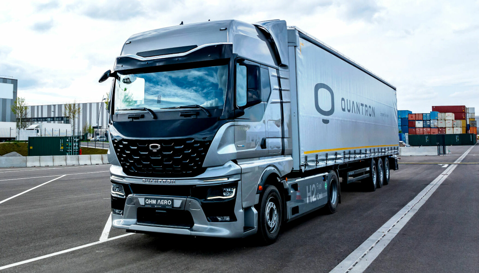 Den nye hydrogenelektriske lastebilen Quantron QHM FCEV Aero ble vist i Tyskland forrige uke.