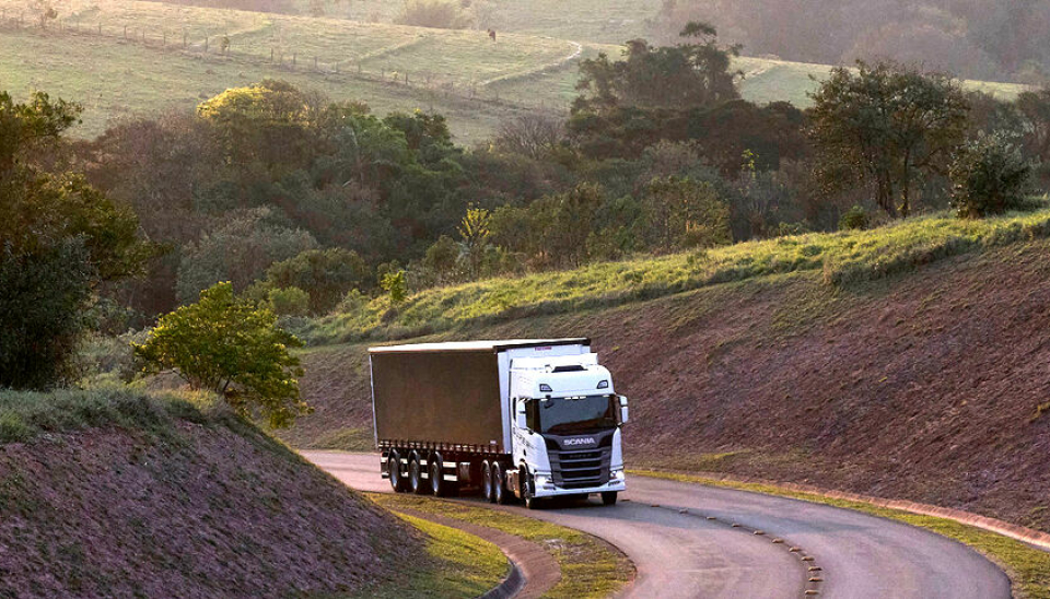 Lastebiler med det nye CCAP-systemet kan oppnå ytterligere drivstoffbesparelser på opptil 2% på kuperte veier.