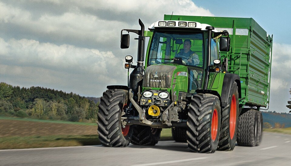 Selv om man har førerkort på traktor, kan det være mye å hente på å lære seg best mulig kjøreteknikk. Det vil Eiksenterne og Norges Trafikkskoleforbund nå gjøre noe med i form av å tilby kursing.